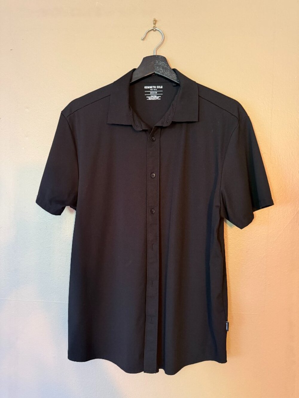 Kenneth Cole New York Men's Black Short Sleeve Tech Button Up Shirt Medium